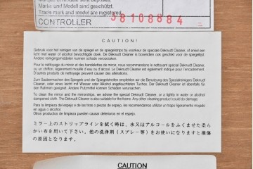中古　ベルギー製　ロココ調　シェルモチーフが華やかなゴールドカラーのウォールミラー　(R-090948)