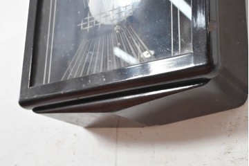 和製アンティーク　昭和初期から昭和中期　愛知時計電機(アイチ、AICHI)　ガラスのデザインが印象的な掛け時計　(R-090950)
