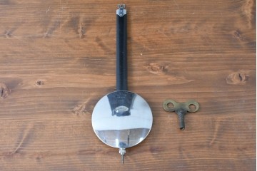 和製ヴィンテージ　昭和中期　愛知時計電機(アイチ、AICHI)　Super Eight(スーパーエイト)　彫刻が趣深い掛け時計　(R-090952)