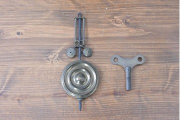 和製アンティーク　大正ロマン　丁寧に彫り込まれた彫刻入り掛け時計　(R-090954)