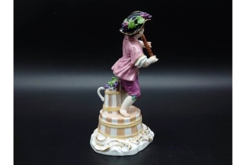 ドイツ製　Meissen(マイセン)　「笛を吹く少年像」を含む華やかなフィギュリン2点セット　(R-090961)