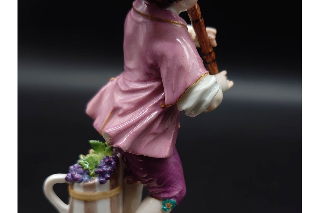 ドイツ製　Meissen(マイセン)　「笛を吹く少年像」を含む華やかなフィギュリン2点セット　(R-090961)