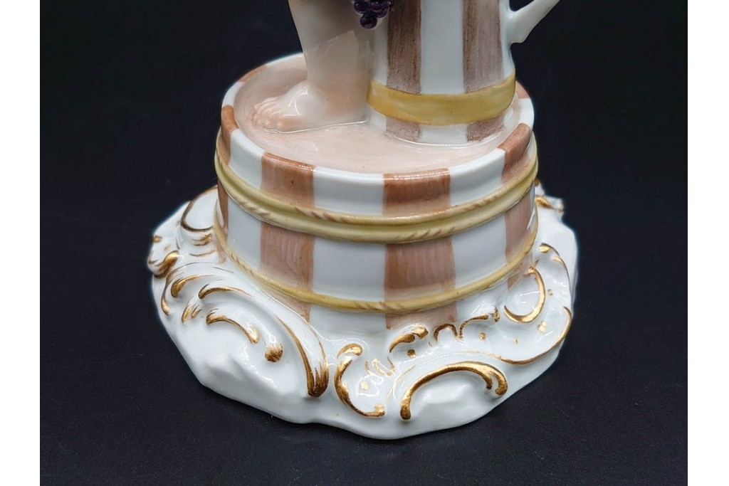ドイツ製　Meissen(マイセン)　「笛を吹く少年像」を含む華やかなフィギュリン2点セット　(R-090961)