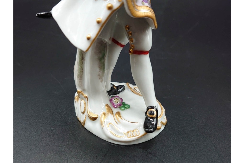 ドイツ製　Meissen(マイセン)　「笛を吹く少年像」を含む華やかなフィギュリン2点セット　(R-090961)
