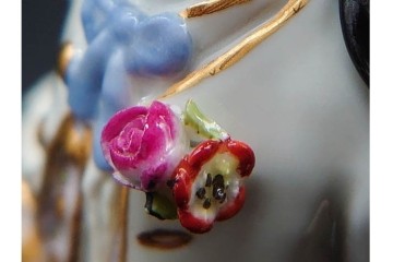 ドイツ製　Meissen(マイセン)　「笛を吹く少年像」を含む華やかなフィギュリン2点セット　(R-090961)