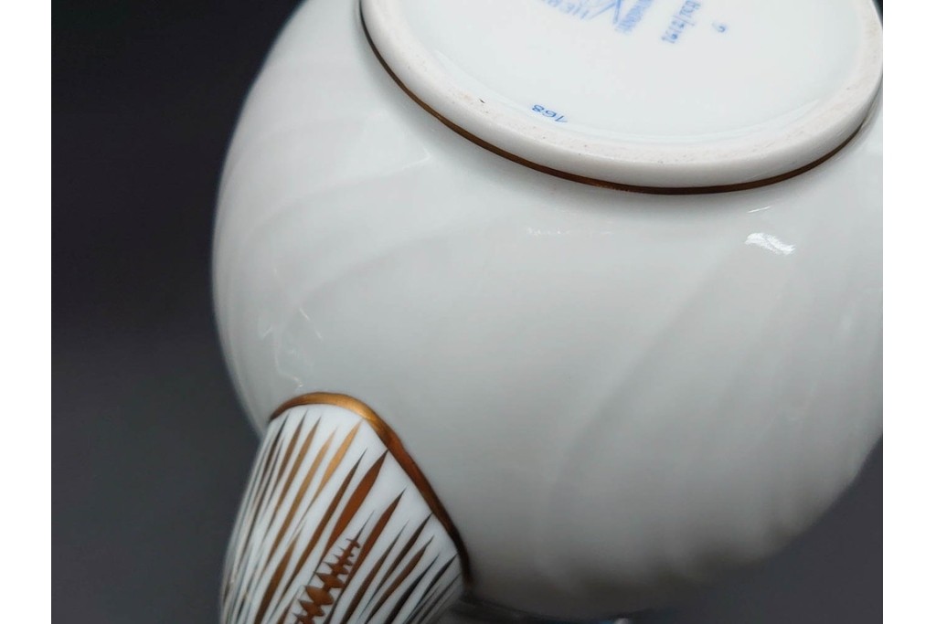 希少サイズ!　ハンガリー　HEREND(ヘレンド)　トゥッピーニの角笛　薔薇のつまみをあしらったコーヒーポット　(R-090962)