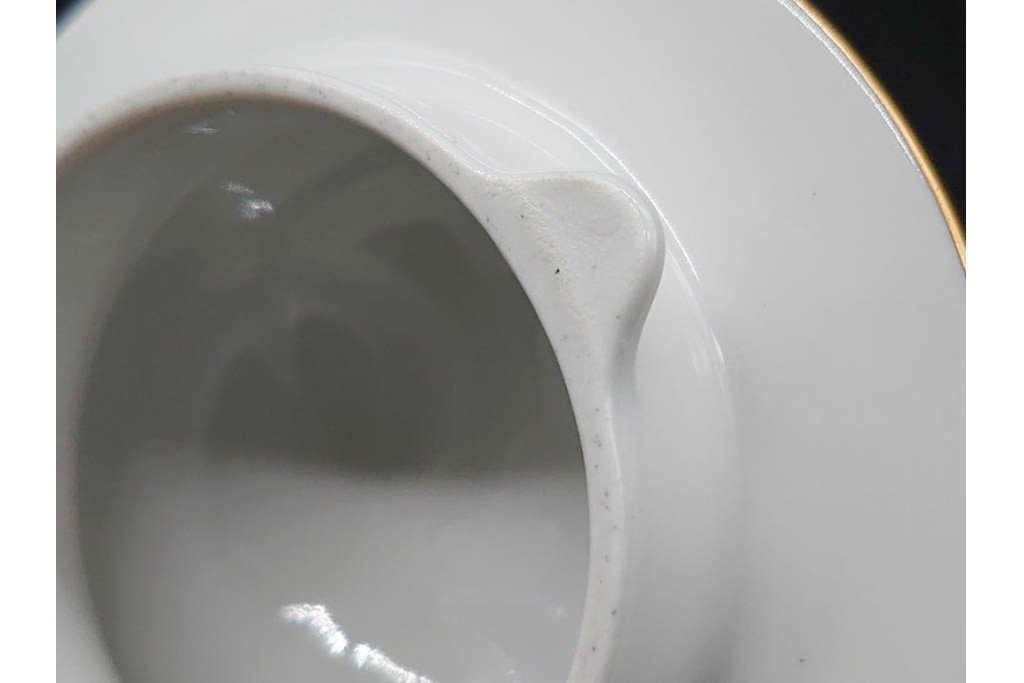 希少サイズ!　ハンガリー　HEREND(ヘレンド)　トゥッピーニの角笛　薔薇のつまみをあしらったコーヒーポット　(R-090962)