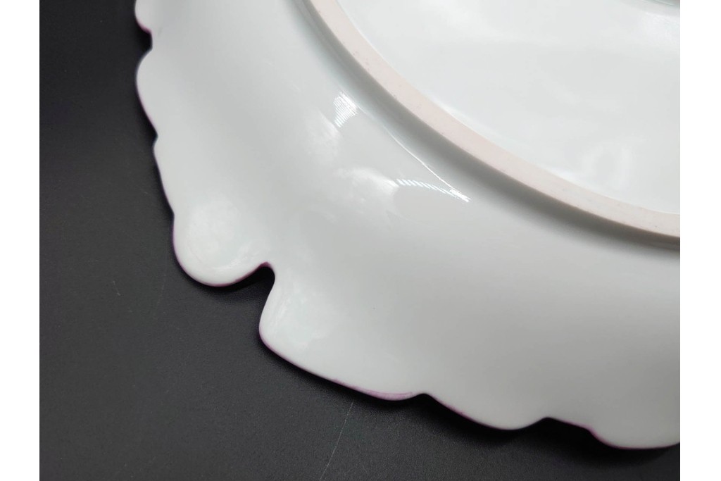 ドイツ製　Meissen(マイセン)　ホビーコレクション　リボン&フラワーと昆虫の装飾が色鮮やかな オーバルプレート　スクラッチあり　(R-090969)