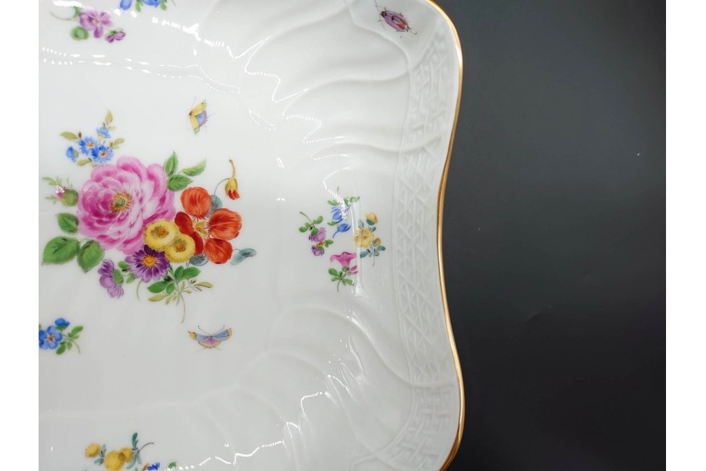 ドイツ製　Meissen(マイセン)　フラワーブーケ　五つ花デザイン　色鮮やかな昆虫と花々を描いたスクエアボウル　(R-090970)