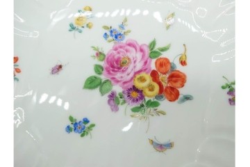 ドイツ製　Meissen(マイセン)　フラワーブーケ　五つ花デザイン　色鮮やかな昆虫と花々を描いたスクエアボウル　(R-090970)