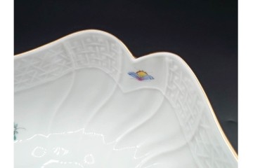 ドイツ製　Meissen(マイセン)　フラワーブーケ　五つ花デザイン　色鮮やかな昆虫と花々を描いたスクエアボウル　(R-090970)