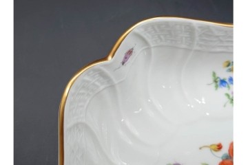 ドイツ製　Meissen(マイセン)　フラワーブーケ　五つ花デザイン　色鮮やかな昆虫と花々を描いたスクエアボウル　(R-090970)