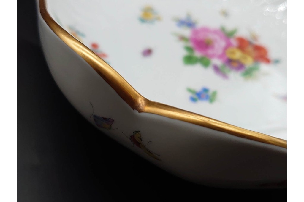 ドイツ製　Meissen(マイセン)　フラワーブーケ　五つ花デザイン　色鮮やかな昆虫と花々を描いたスクエアボウル　(R-090970)