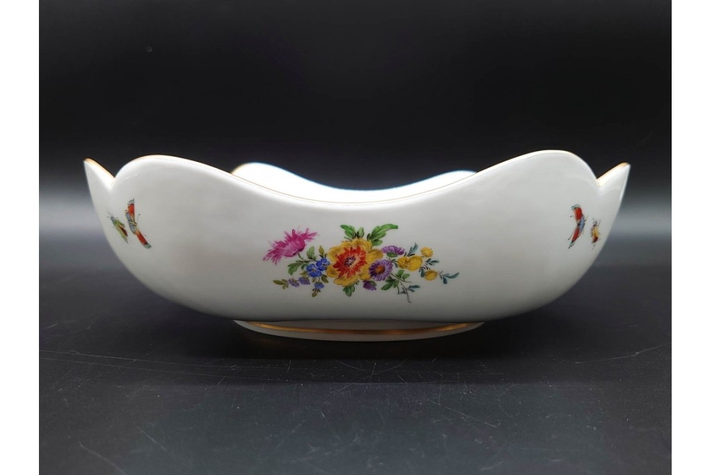 ドイツ製　Meissen(マイセン)　フラワーブーケ　五つ花デザイン　色鮮やかな昆虫と花々を描いたスクエアボウル　(R-090970)