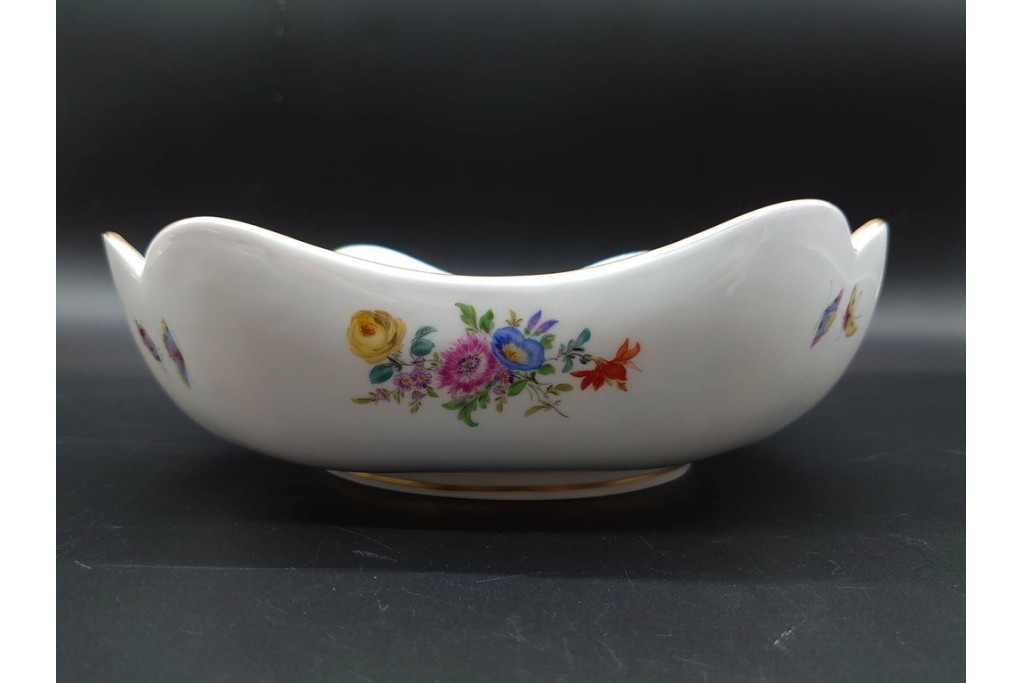 ドイツ製　Meissen(マイセン)　フラワーブーケ　五つ花デザイン　色鮮やかな昆虫と花々を描いたスクエアボウル　(R-090970)