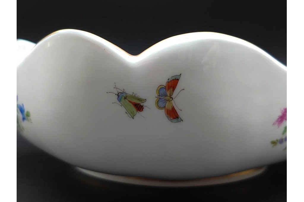 ドイツ製　Meissen(マイセン)　フラワーブーケ　五つ花デザイン　色鮮やかな昆虫と花々を描いたスクエアボウル　(R-090970)