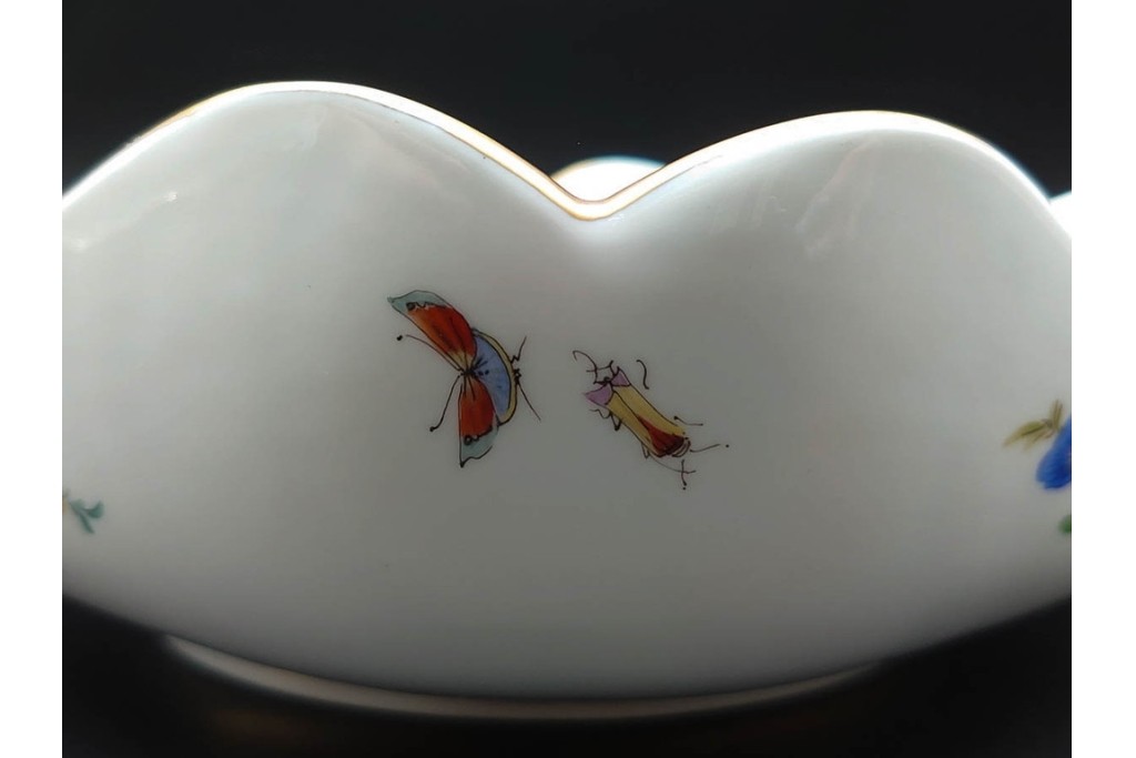 ドイツ製　Meissen(マイセン)　フラワーブーケ　五つ花デザイン　色鮮やかな昆虫と花々を描いたスクエアボウル　(R-090970)