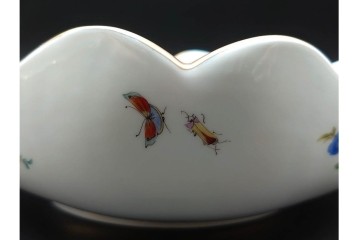 ドイツ製　Meissen(マイセン)　フラワーブーケ　五つ花デザイン　色鮮やかな昆虫と花々を描いたスクエアボウル　(R-090970)