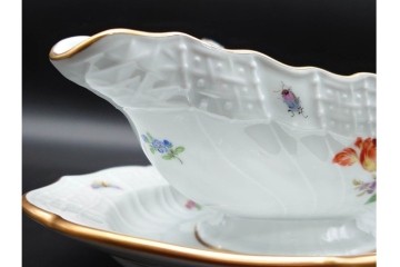 希少!　ドイツ製　Meissen(マイセン)　フラワーブーケ　五つ花デザイン　色鮮やかな昆虫と花々を描いたソースボート　(R-090971)