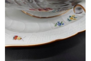 希少!　ドイツ製　Meissen(マイセン)　フラワーブーケ　五つ花デザイン　色鮮やかな昆虫と花々を描いたソースボート　(R-090971)