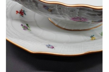 希少!　ドイツ製　Meissen(マイセン)　フラワーブーケ　五つ花デザイン　色鮮やかな昆虫と花々を描いたソースボート　(R-090971)