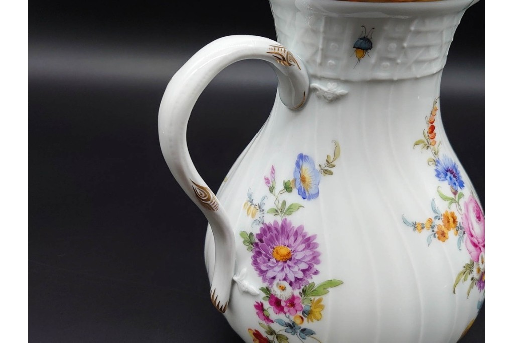 ドイツ製　Meissen(マイセン)　フラワーブーケ　五つ花デザイン　色鮮やかな昆虫と花々が描かれたポット・クリーマー・シュガーポットセット　(R-090972)