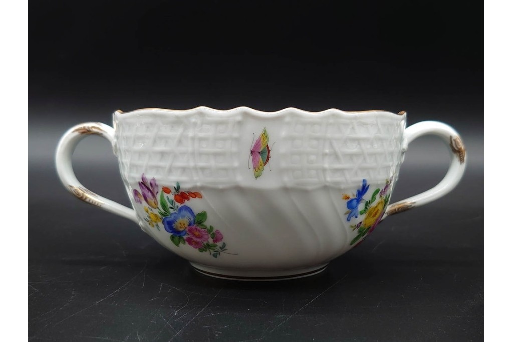 希少!　ドイツ製　Meissen(マイセン)　フラワーブーケ　五つ花デザイン　ダブルハンドルのカップ&ソーサー3客セット　(R-090973)