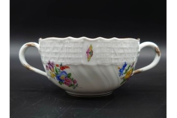 希少!　ドイツ製　Meissen(マイセン)　フラワーブーケ　五つ花デザイン　ダブルハンドルのカップ&ソーサー3客セット　(R-090973)