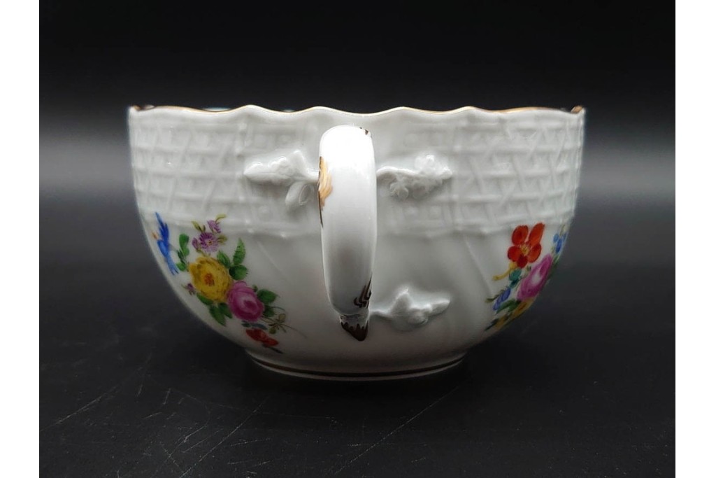 希少!　ドイツ製　Meissen(マイセン)　フラワーブーケ　五つ花デザイン　ダブルハンドルのカップ&ソーサー3客セット　(R-090973)