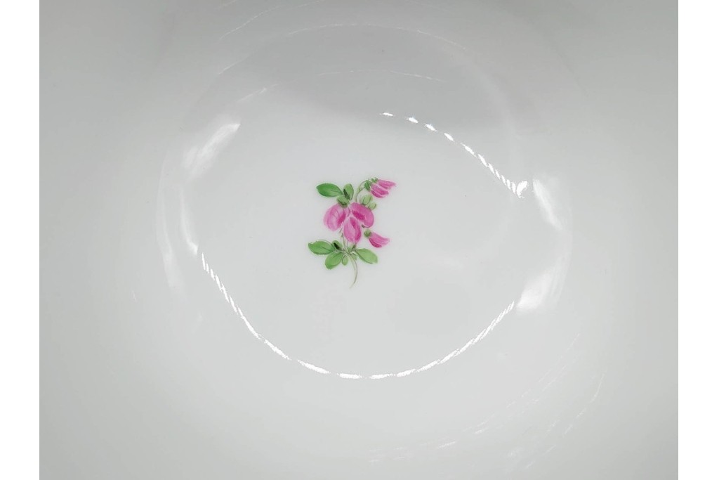 希少!　ドイツ製　Meissen(マイセン)　フラワーブーケ　五つ花デザイン　ダブルハンドルのカップ&ソーサー3客セット　(R-090973)