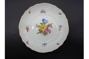 希少!　ドイツ製　Meissen(マイセン)　フラワーブーケ　五つ花デザイン　ダブルハンドルのカップ&ソーサー3客セット　(R-090973)