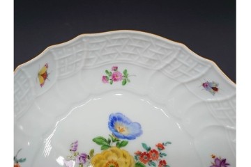 希少!　ドイツ製　Meissen(マイセン)　フラワーブーケ　五つ花デザイン　ダブルハンドルのカップ&ソーサー3客セット　(R-090973)