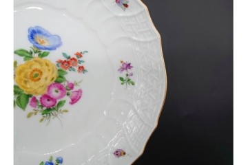 希少!　ドイツ製　Meissen(マイセン)　フラワーブーケ　五つ花デザイン　ダブルハンドルのカップ&ソーサー3客セット　(R-090973)