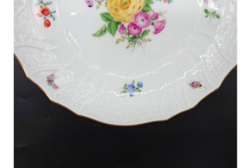 希少!　ドイツ製　Meissen(マイセン)　フラワーブーケ　五つ花デザイン　ダブルハンドルのカップ&ソーサー3客セット　(R-090973)