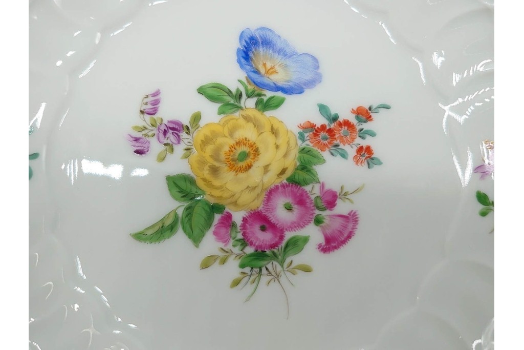 希少!　ドイツ製　Meissen(マイセン)　フラワーブーケ　五つ花デザイン　ダブルハンドルのカップ&ソーサー3客セット　(R-090973)