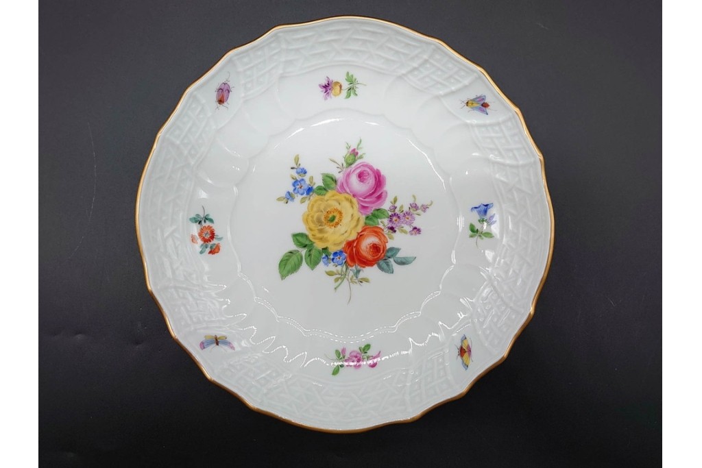 希少!　ドイツ製　Meissen(マイセン)　フラワーブーケ　五つ花デザイン　ダブルハンドルのカップ&ソーサー3客セット　(R-090973)