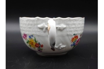 希少!　ドイツ製　Meissen(マイセン)　フラワーブーケ　五つ花デザイン　ダブルハンドルのカップ&ソーサー3客セット　(R-090974)