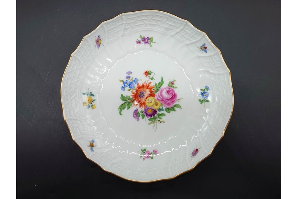 希少!　ドイツ製　Meissen(マイセン)　フラワーブーケ　五つ花デザイン　ダブルハンドルのカップ&ソーサー3客セット　(R-090974)