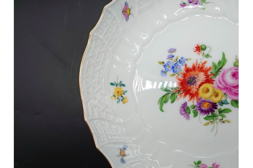 希少!　ドイツ製　Meissen(マイセン)　フラワーブーケ　五つ花デザイン　ダブルハンドルのカップ&ソーサー3客セット　(R-090974)