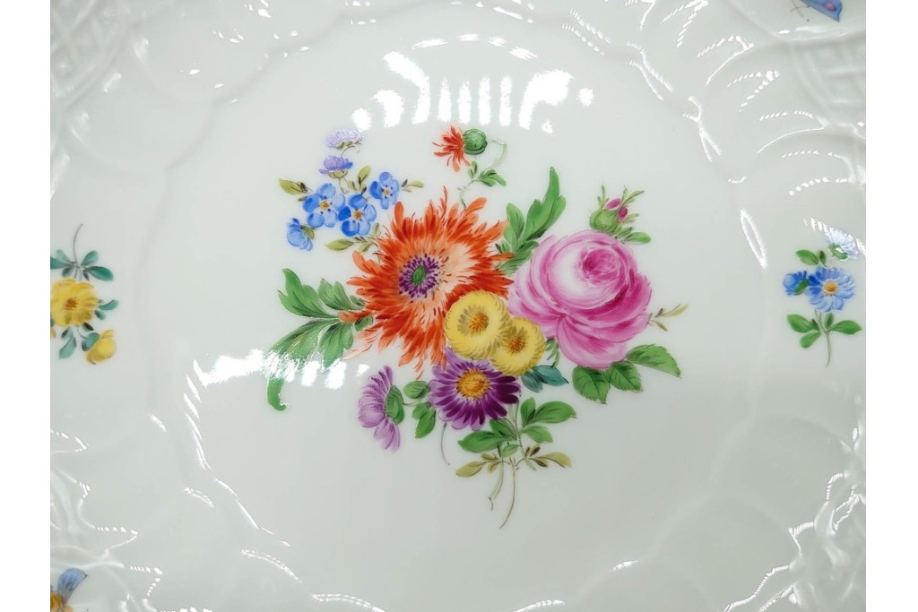 希少!　ドイツ製　Meissen(マイセン)　フラワーブーケ　五つ花デザイン　ダブルハンドルのカップ&ソーサー3客セット　(R-090974)