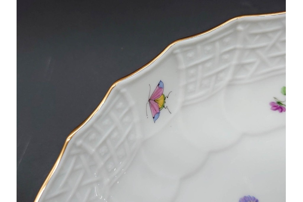 希少!　ドイツ製　Meissen(マイセン)　フラワーブーケ　五つ花デザイン　ダブルハンドルのカップ&ソーサー3客セット　(R-090974)