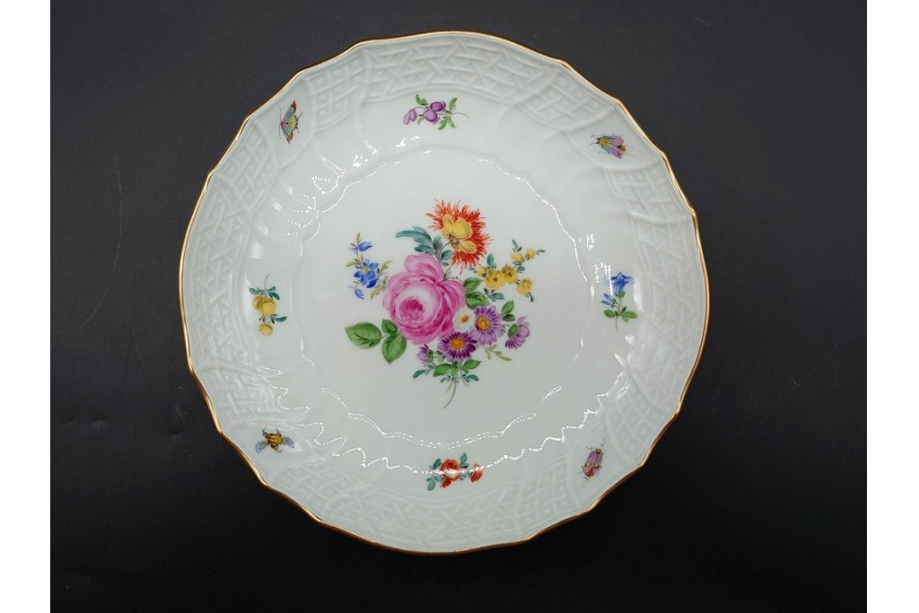 希少!　ドイツ製　Meissen(マイセン)　フラワーブーケ　五つ花デザイン　ダブルハンドルのカップ&ソーサー3客セット　(R-090974)