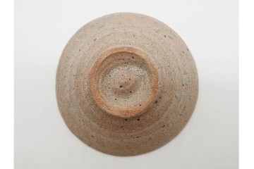韓国人間文化財 池順鐸(チ・スンタク)　銘「山里」　素朴で温かみのある高麗茶碗　大徳寺 大橋香林の書付共箱付き　(R-090978)