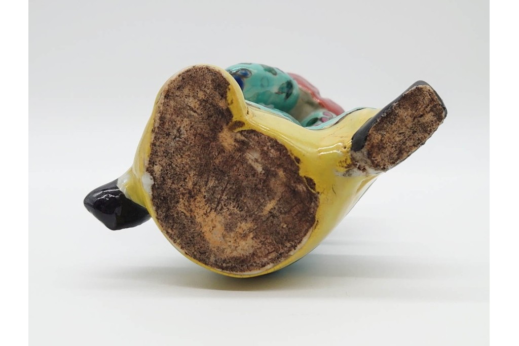 中国　古玩　清代・金代から元代　童子の粉彩磁器人形と磁州窯の宋赤絵人形　古雅な趣を感じる陶器製置物2点セット　(R-090980)