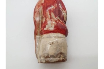 中国　古玩　清代・金代から元代　童子の粉彩磁器人形と磁州窯の宋赤絵人形　古雅な趣を感じる陶器製置物2点セット　(R-090980)