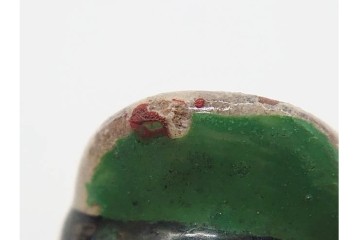 中国　古玩　清代・金代から元代　童子の粉彩磁器人形と磁州窯の宋赤絵人形　古雅な趣を感じる陶器製置物2点セット　(R-090980)