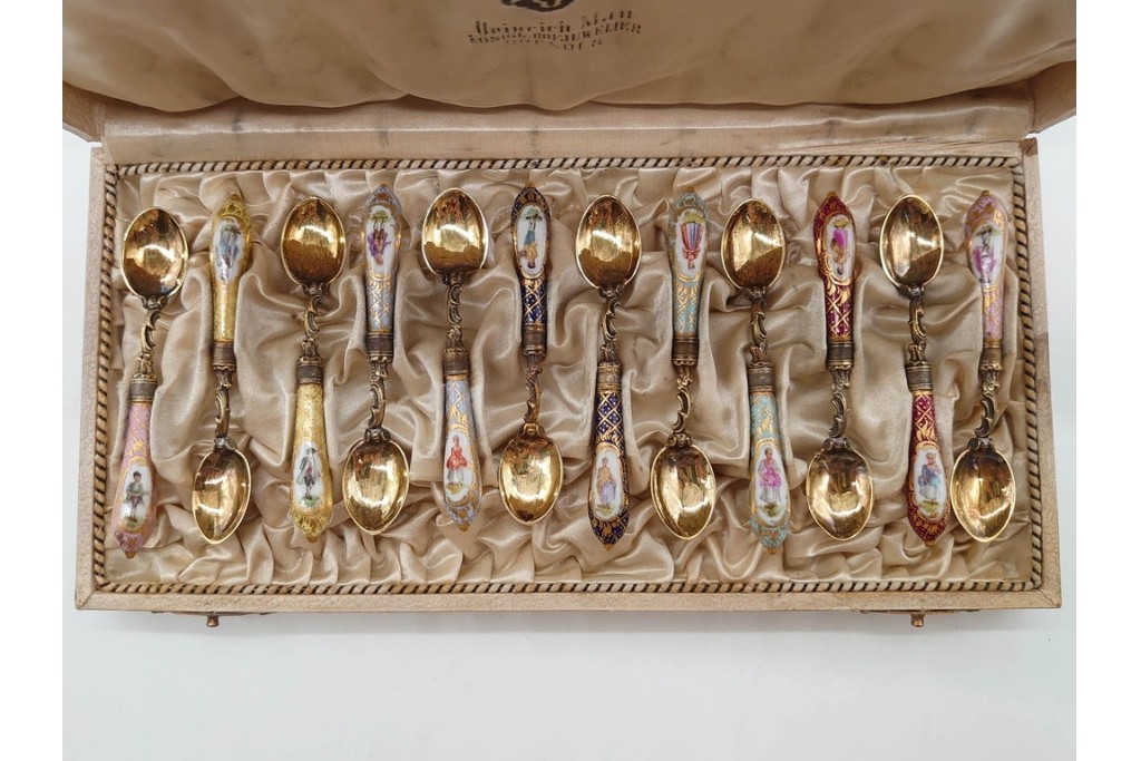 ドイツアンティーク　ドレスデン　Heinrich Mau(ハインリッヒ・マウ)　シルバー800　華やかな磁器ハンドルのスプーン12本セット　共箱付き　(R-090983)