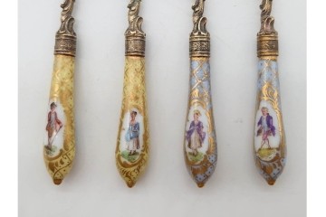 ドイツアンティーク　ドレスデン　Heinrich Mau(ハインリッヒ・マウ)　シルバー800　華やかな磁器ハンドルのスプーン12本セット　共箱付き　(R-090983)
