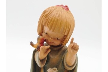 イタリア　ANRI(アンリ)　REUGE(リュージュ)製ムーブメント　「Talk to the Animals」　少女と動物が愛らしい木彫りのオルゴール　(R-090984)