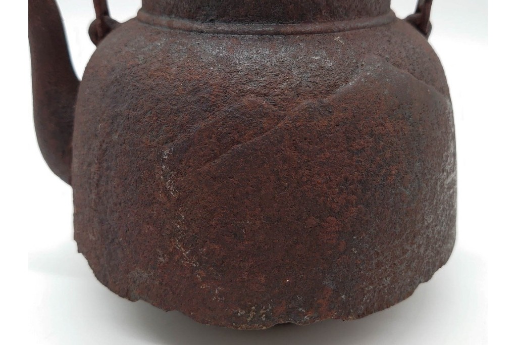戦前　当時物　 山形鋳物の老舗 保寿堂　馬図が印象的な鉄瓶　(R-090985)